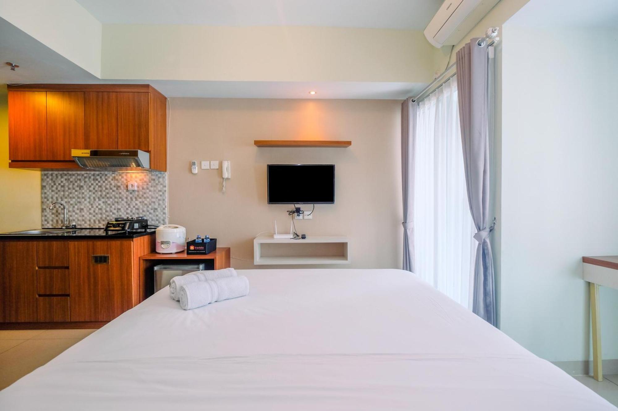 Apartemen Cozy And Minimalist At Grand Dhika By Travelio *